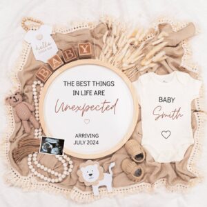 Digital Pregnancy Announcement / Pregnancy Reveal / Social Media / Gender Neutral / Facebook / Instagram / Boho / Person