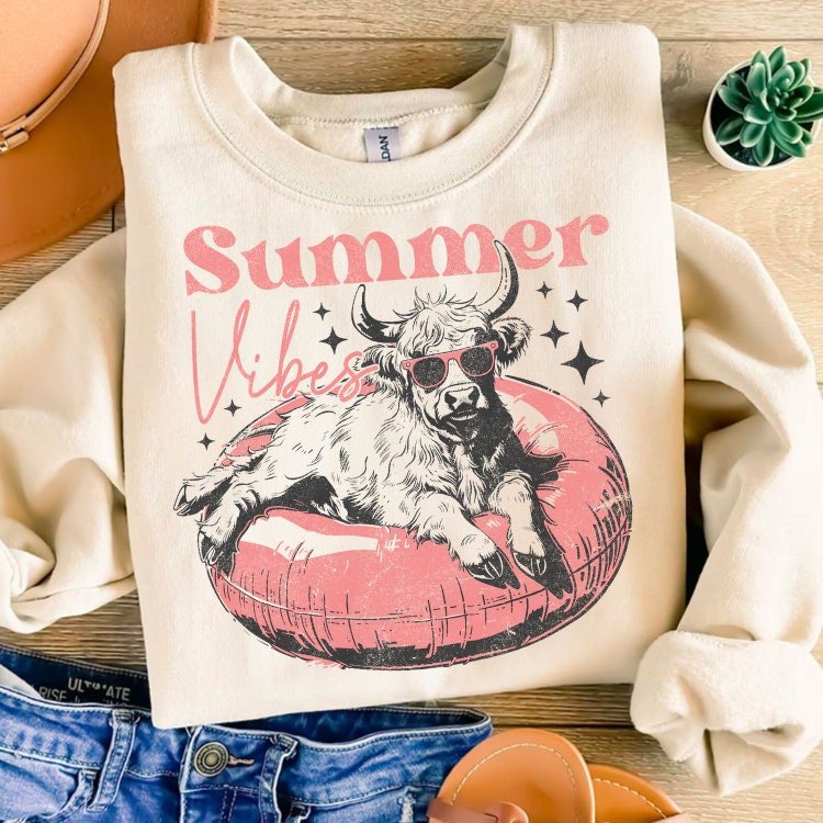 Summer vibes Png | Retro summer shirt design | Funny beach shirt print | Highland cow design Png | Summer sublimation de