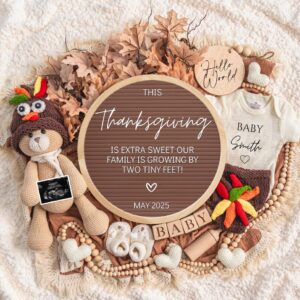 Thanksgiving Pregnancy Announcement Digital, Baby Announcement, Social Media Reveal, Two tiny feet, Digital pregnancy an