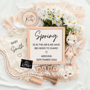 Spring is in The Air, Digital Pregnancy Announcement, Baby Announcement, Floral Gender Neutral Template, Social Media Re