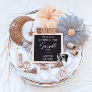 Digital Pregnancy Announcement / Pregnancy Reveal / Social Media / Gender Neutral / Facebook / Instagram / Boho / Person