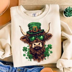 St Patrick's Day Highland cow PNG, Coquette St Patty's Day png, Lucky Shamrock PNG, St Patricks Coquette Png, Lucky Char