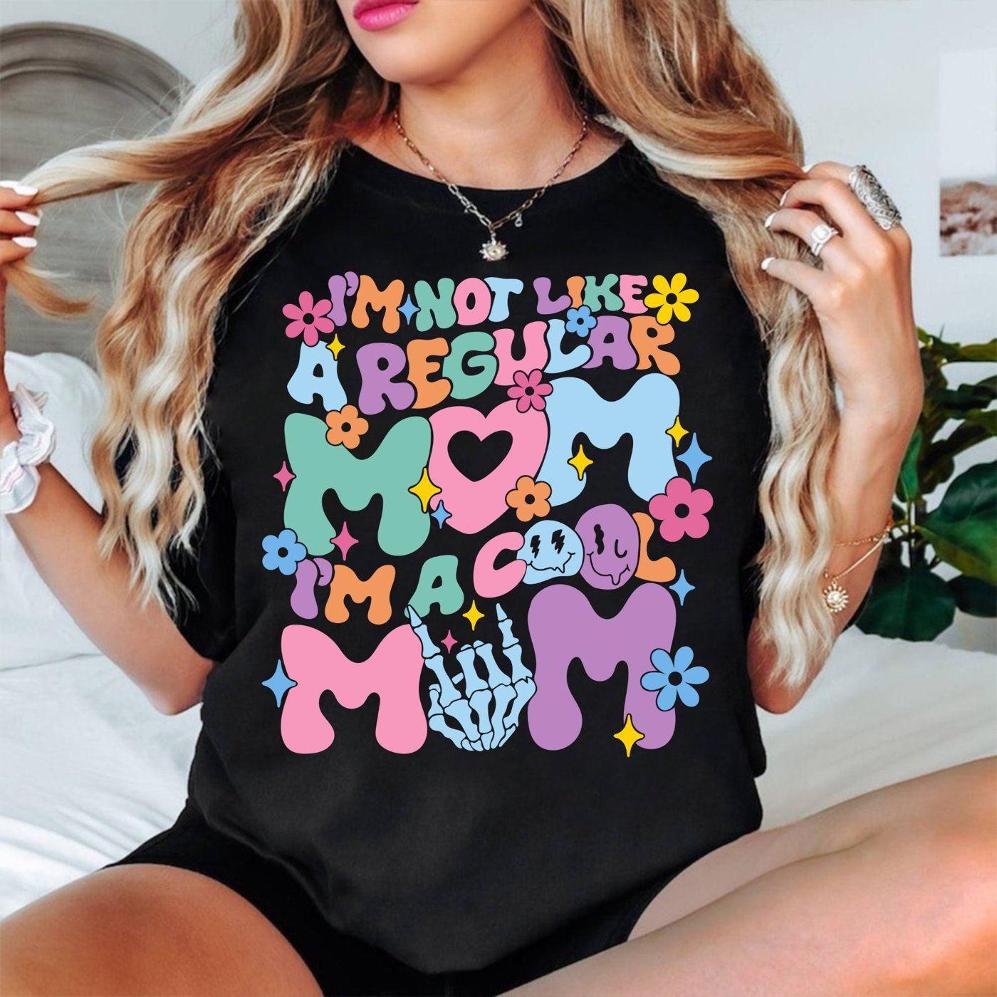 I'm not like a regular mom i'm a cool mom, Mothers day retro funny png, Sublimation Design, Mama Png Design Download, Re