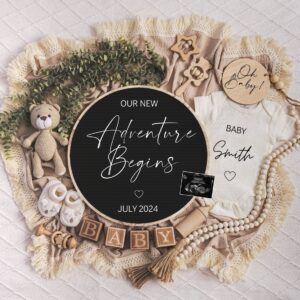 Digital Pregnancy Announcement / Pregnancy Reveal / Social Media / Gender Neutral / Facebook / Instagram / Boho / Person