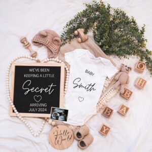 Digital Pregnancy Announcement / Pregnancy Reveal / Social Media / Gender Neutral / Facebook / Instagram / Boho / Person